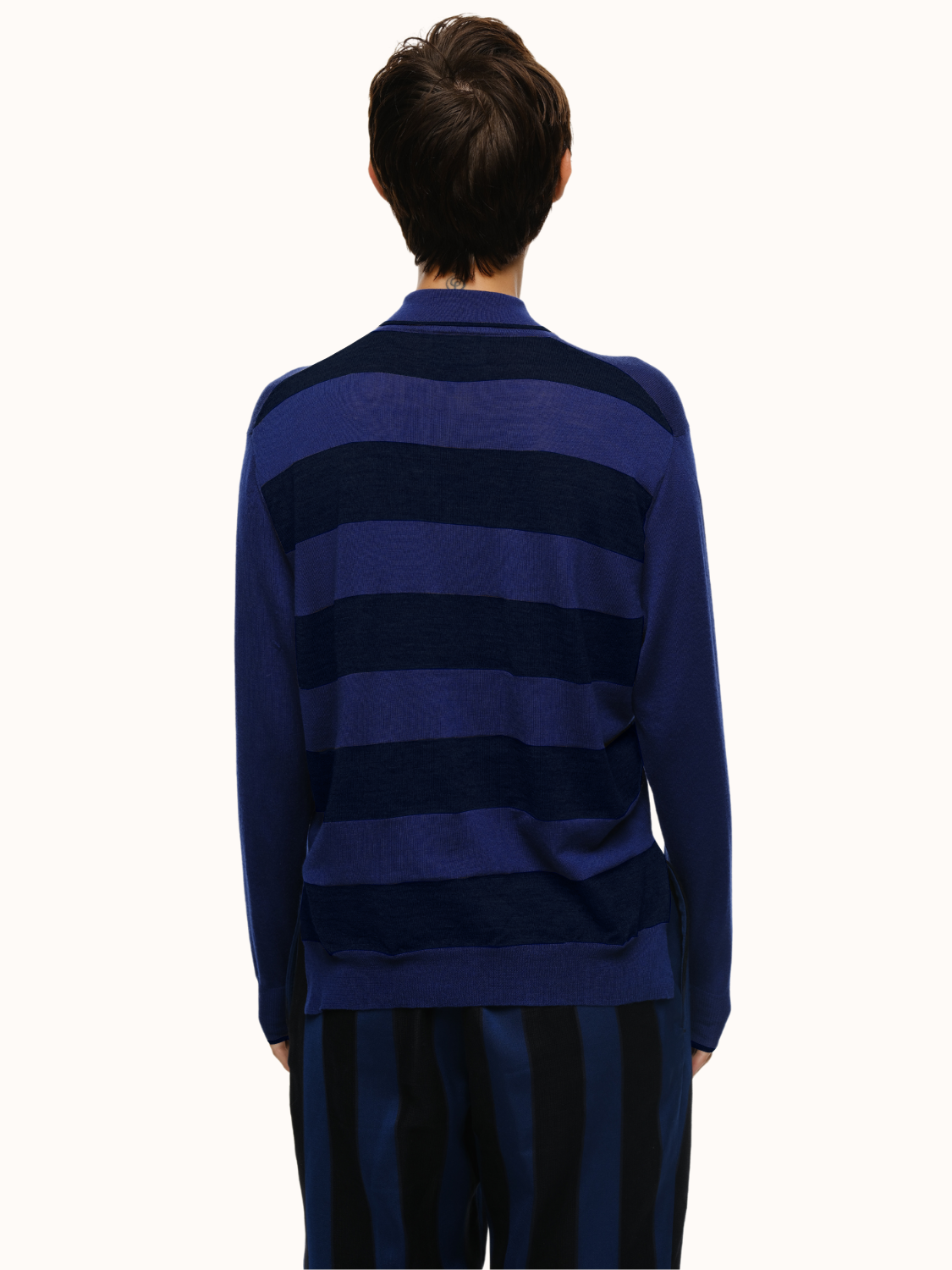 A Stylish Designer Polo for Women, Crafted in Merino Wool – Eolas